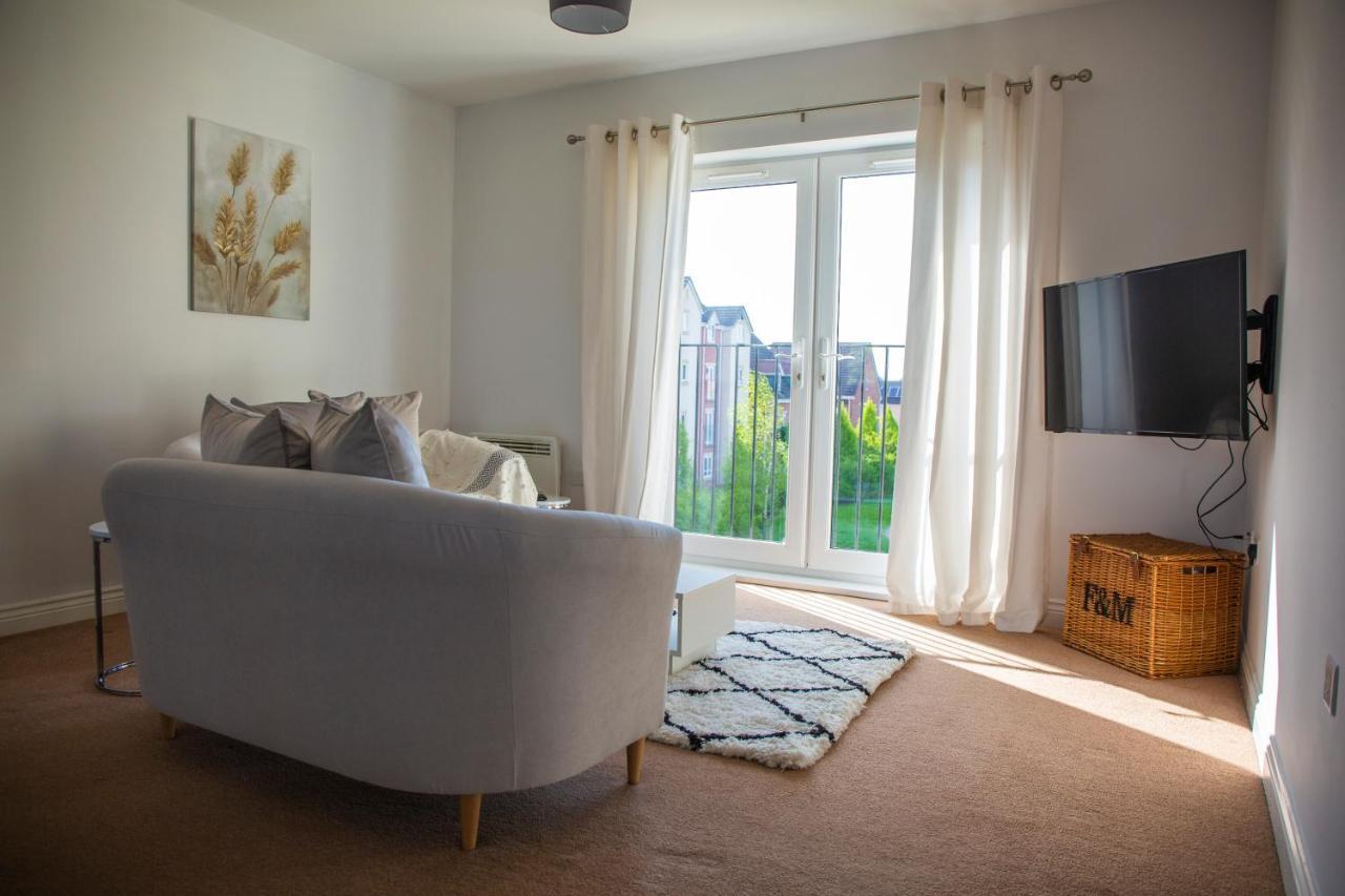 Superb Apartment In Stratford Upon Avon With Free Parking & Wi-Fi 외부 사진