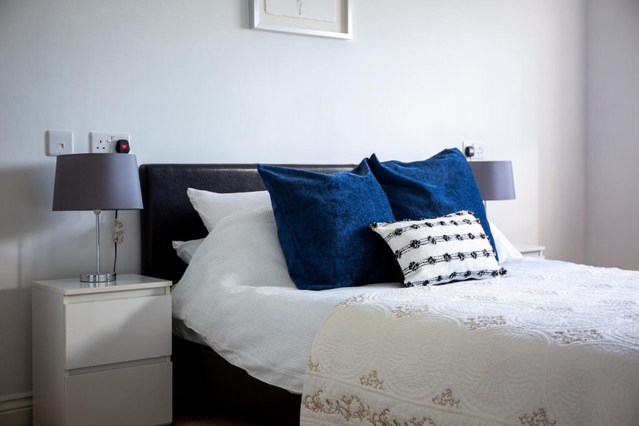 Superb Apartment In Stratford Upon Avon With Free Parking & Wi-Fi 외부 사진